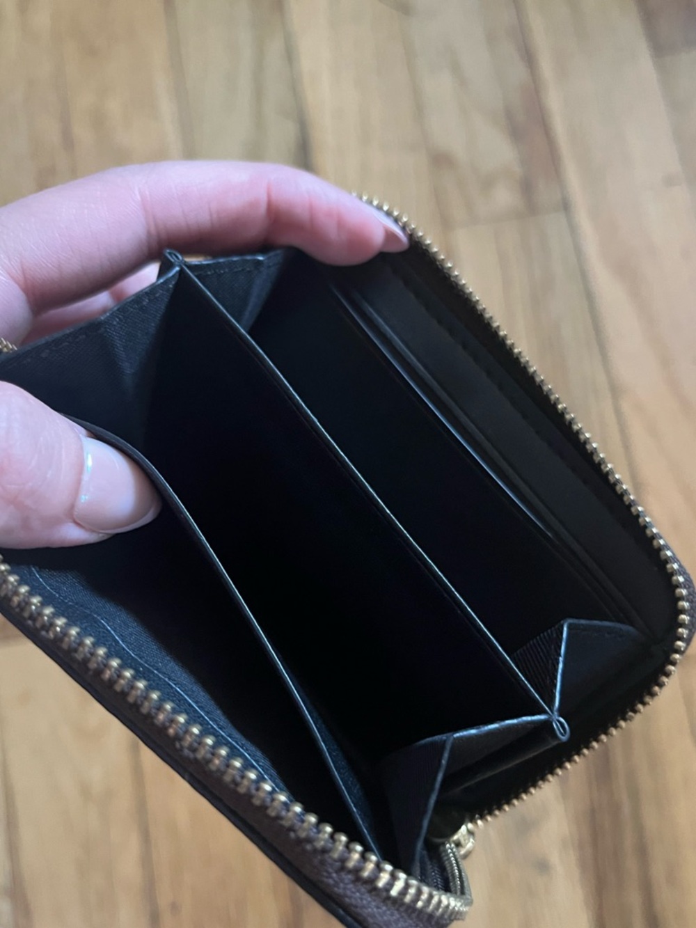 Coach Zipper Wallet Brown - Picture 2 of 3